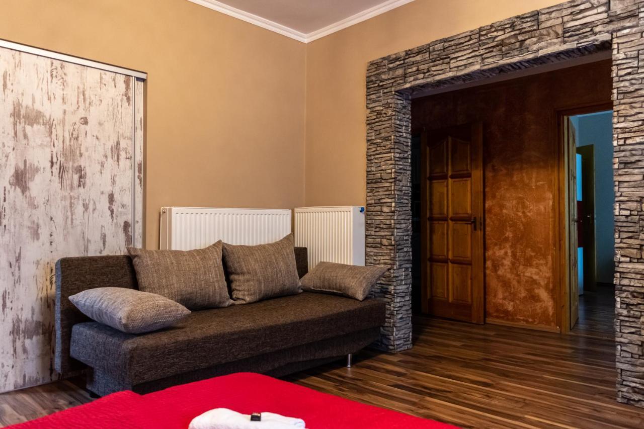 Virag Vendeghaz Villa Makó Buitenkant foto