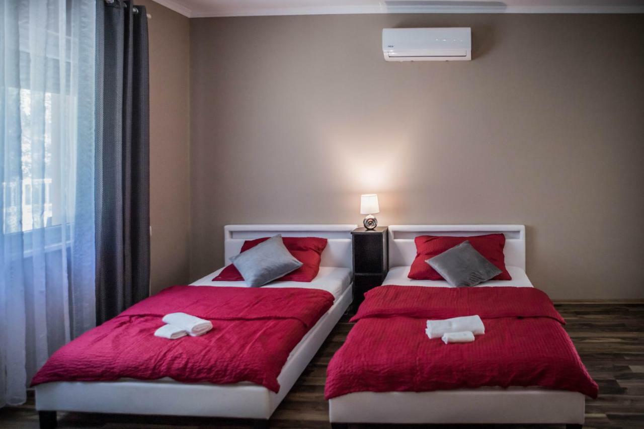 Virag Vendeghaz Villa Makó Buitenkant foto