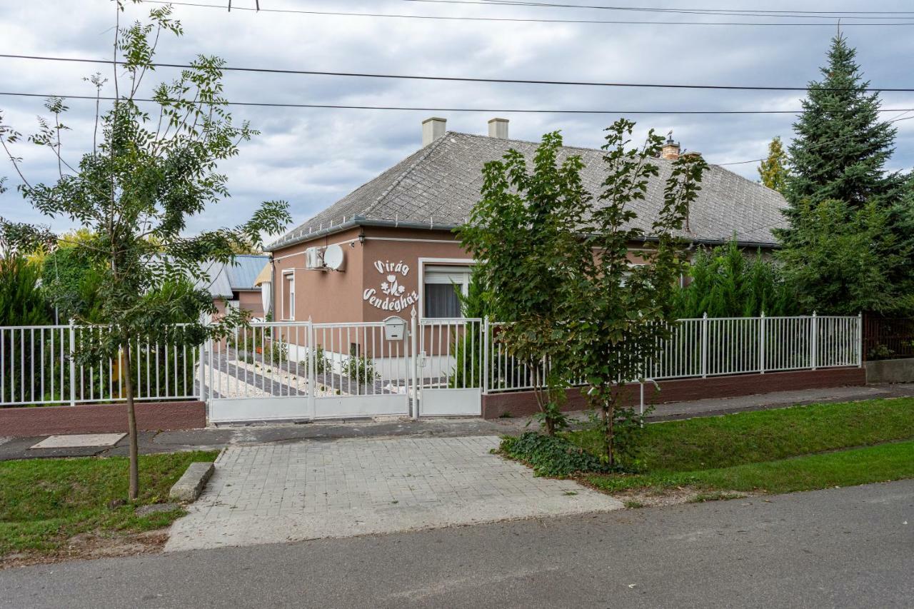 Virag Vendeghaz Villa Makó Buitenkant foto
