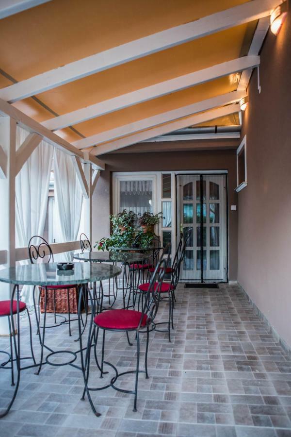 Virag Vendeghaz Villa Makó Buitenkant foto