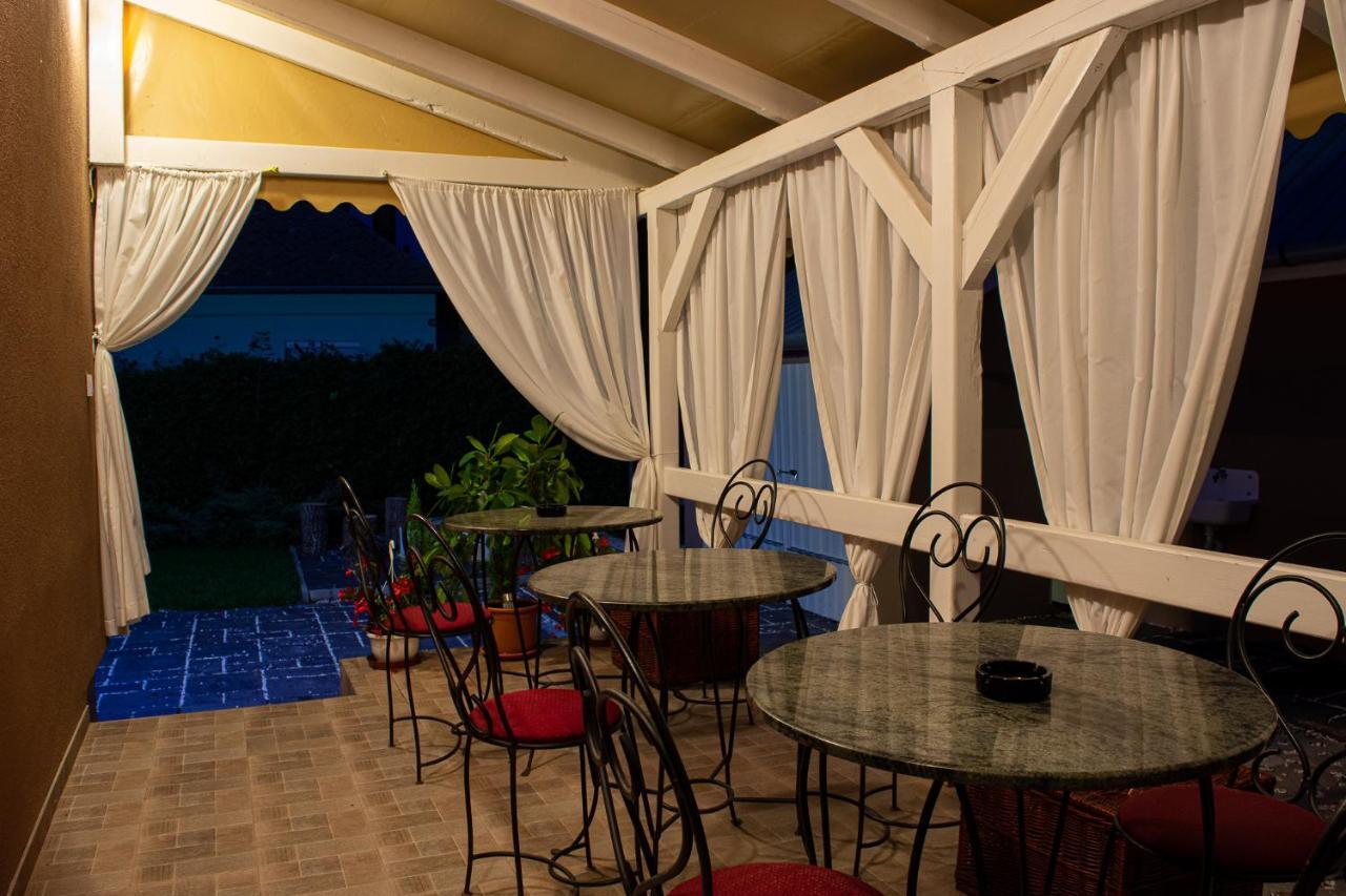Virag Vendeghaz Villa Makó Buitenkant foto